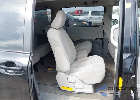 2011 Toyota Sienna Le V6 из США, поврежденный, VIN 5TDKK3DCXBS069710